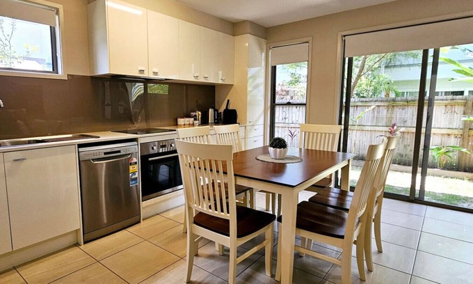 Beerwah Appartement | 'Frangipani' @ Sunlight Swan - Beerwah - Sleeps 6