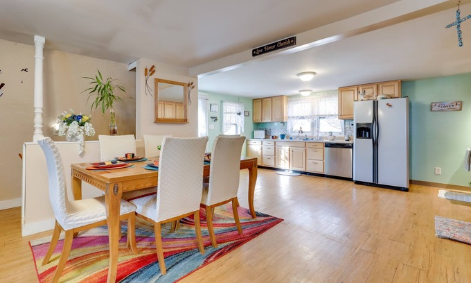 Franklin Maison | NEW! Pet-Friendly Franklin Retreat w/ Pool & Grill