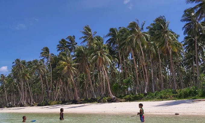 Burgos Maison | Petit-déjeuner gratuit et proche de la plupart des destinations Landtour à Siargao