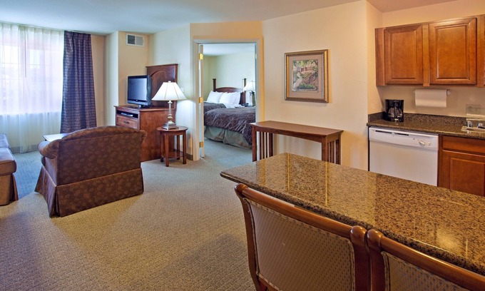 Albuquerque Copropriété | Petit déjeuner gratuit + Wi-Fi gratuit + bain à remous | Grande suite à proximité de l'aéroport ABQ