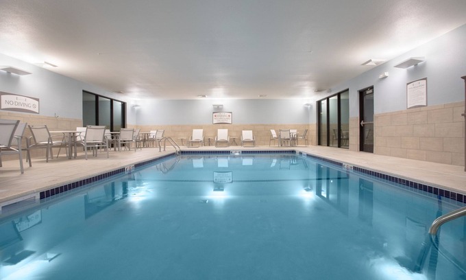 Littleton Appartement | Studio Queen accessible aux personnes malentendantes | Accès à la piscine + petit-déjeuner quotidien gratuit inclus