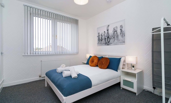 Wishaw Appartement | Free Parking - 2 Bedroom Flat