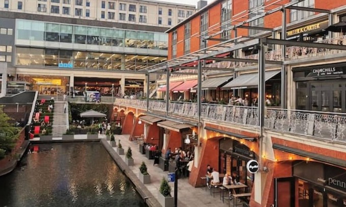 The Westside Maison | Free parking 2 beds 2 toilets house in city centre