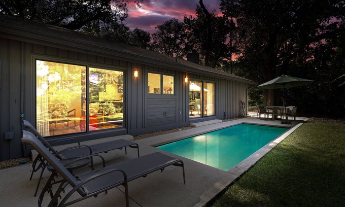 Lawton Woods Maison | FREE Pool Heat ~ Upscale Home, Private Pool, Pet Friendly ~ 7 Pender Lane