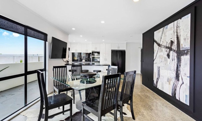 Manukau City Appartement | Freeman Escape with garage parking
