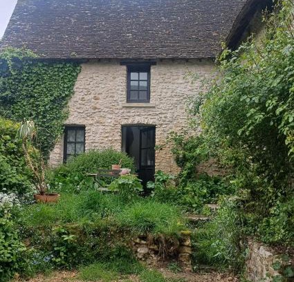 Courcelles-les-Gisors Maison | French countryside near Paris!