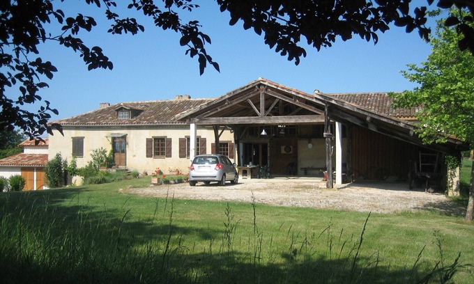 Aurignac Maison | Ferme française avec piscine et vue sur les Pyrénées