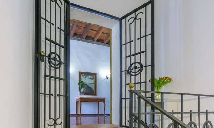 Ferrara Historic Centre Appartement | Frescobaldi Aparments! At Francesco's house