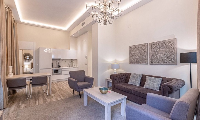 Centro Appartement | Fresh Velazquez Apartment A