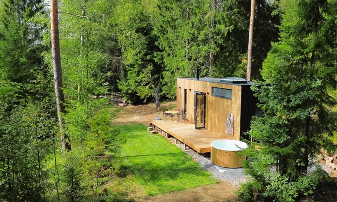 Orby Cabine | Freyja - Tiny Luxe Forest Home (Near Gothenburg)