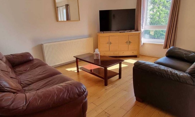 Glenisla Appartement | FRIARY GARDENS TOWNHOUSE