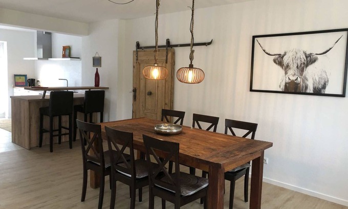 Saaldorf-Surheim Maison | Friendly vacation home- 8 persons, 130sqm, 3 bedrooms, 2 terraces, central