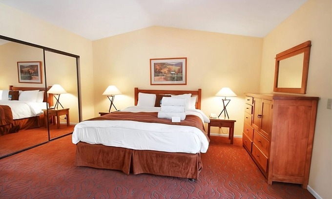 San Diego Country Estates Appartement | Friends Getaway! Kitchen, Pool, Golf, Short Drive to Lenora Winery