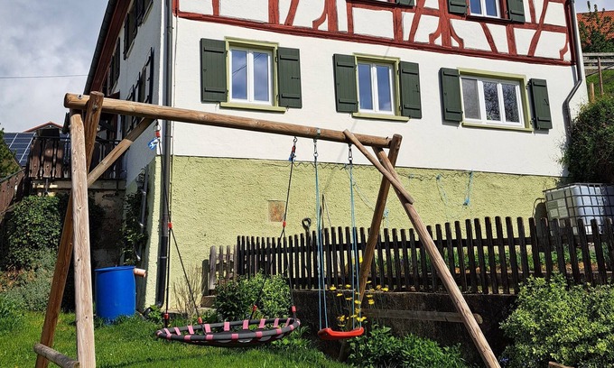 Gemarkung Daugendorf Appartement | Frisch Renovierte Ferienwohnung mit Altbaucharme in Altem Bauernhaus