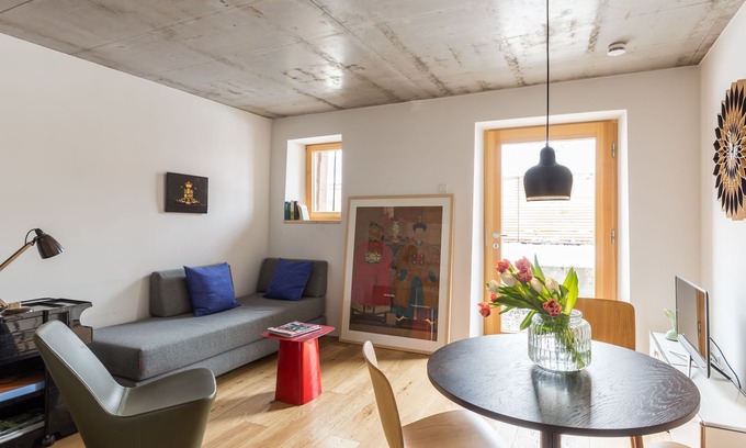 Gundelfingen Appartement | FRIZ 2, Design-Apartment in historischer Scheune