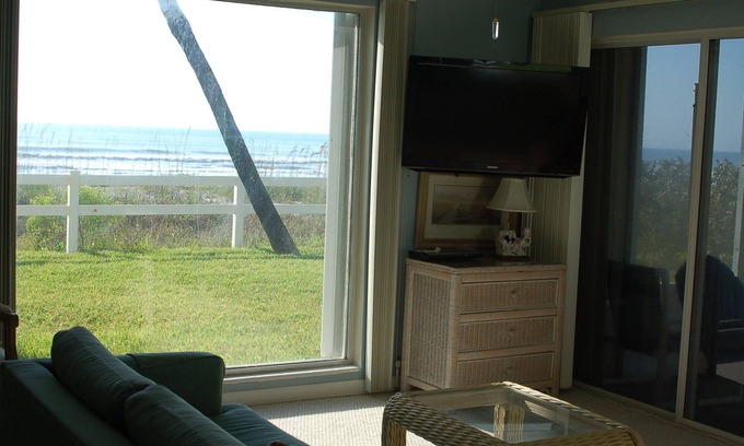 Crescent Beach Copropriété | DE 483 $ / WK, MEILLEUR PRIX OCEANFRONT, 10 marches à la plage,