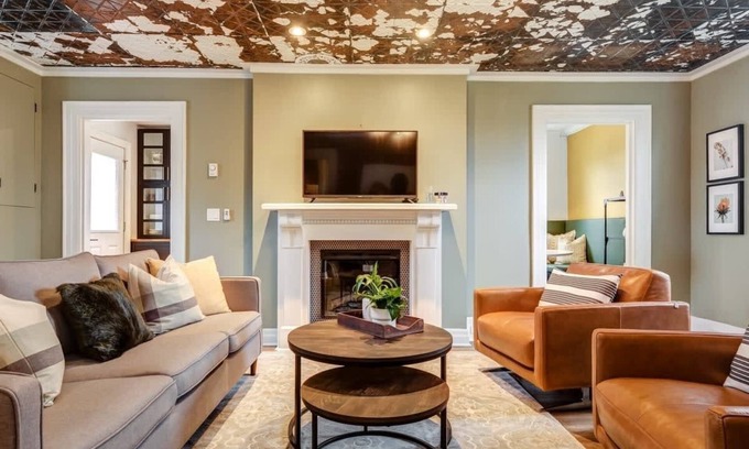 Picton Appartement | From HGTV! Marigold Suite in county farmhouse