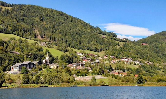 Sankt Urban Appartement | From the mountain to the lake, everything is there in this great vacation apartment