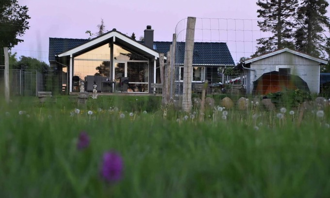 Holbaek Maison | Front-row summerhouse with view and big garden
