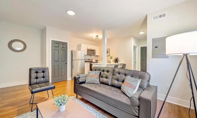 East Walnut HIlls Appartement | FRONTDESK 2622 Victory Pkwy Apts Cincinnati