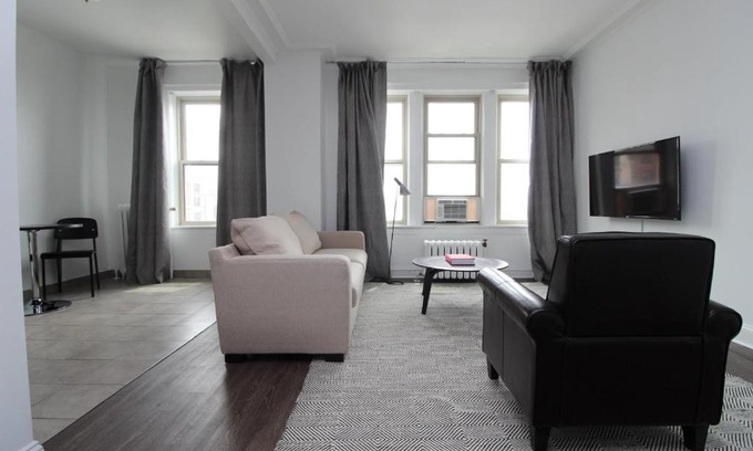 East Hyde Park Appartement | FRONTDESK Modern 1 BR Apt by Promontory Point