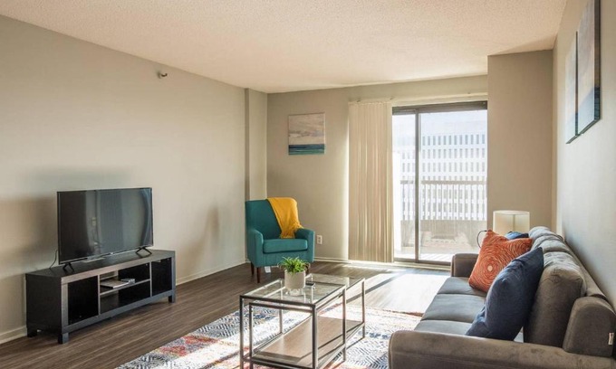 Gateway District Appartement | FRONTDESK The Churchill Apts Downtown Minneapolis
