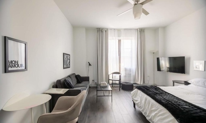 East Hyde Park Appartement | FRONTDESK Trendy Studio Apt near Lake Michigan