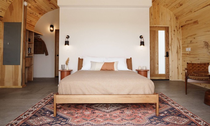 Center Maison | Frontier Drive-Inn | Suite 14