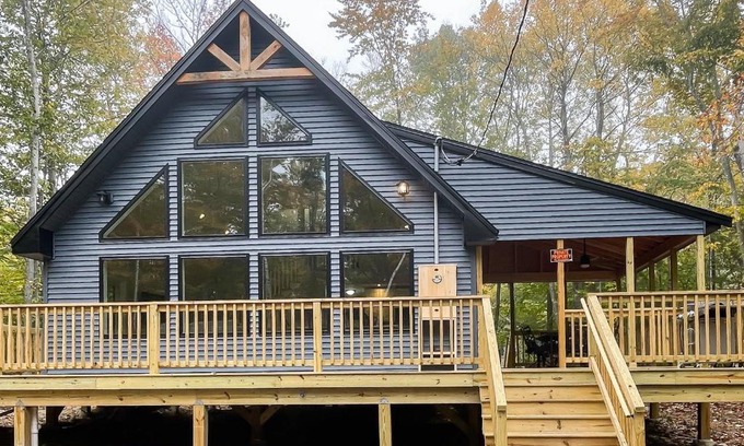 Standish Maison | Frye Island Outpost