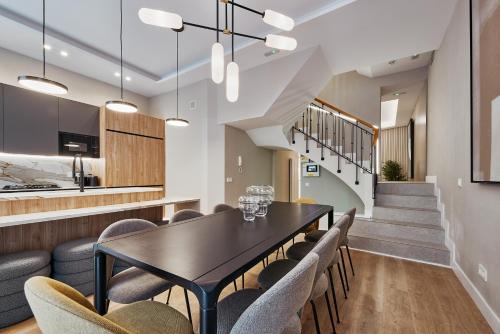 Trafalgar Maison | Fuencarral Living 7BR 7BH