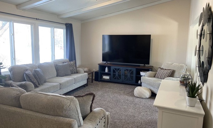 Blaine Maison | Full Fun House near the Twin Cities and the Blaine Soccer Complex!