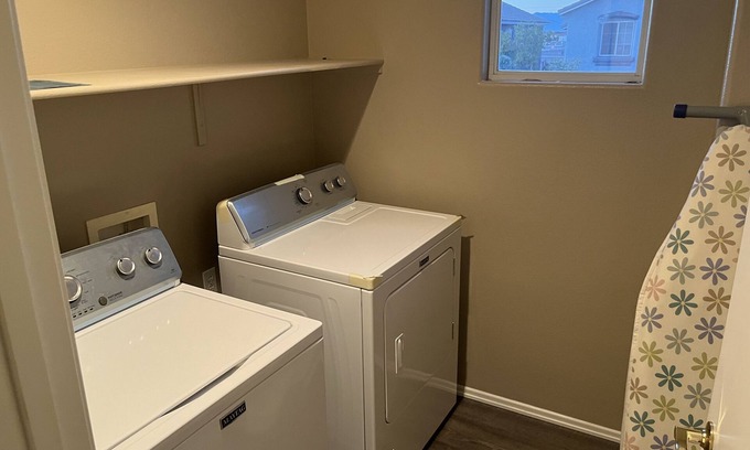 Las Vegas Maison | Full home for your family! less than 20 min from Las Vegas Strip.