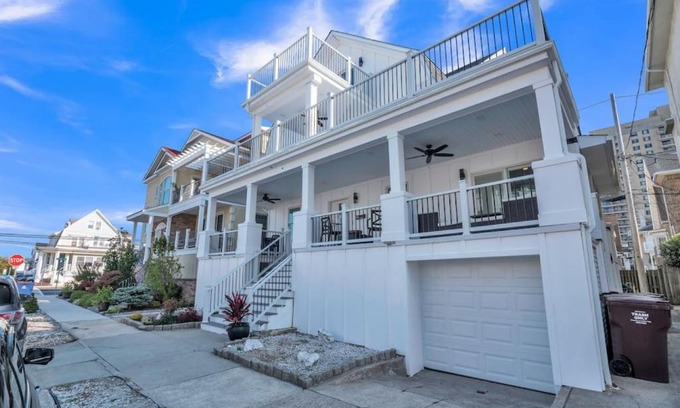 Ventnor City Maison | Full House Beach Block Sleeps 26 Ocean views