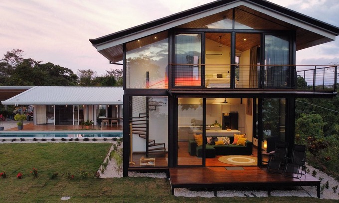 Santa Teresa Location De Bateaux | Full Ocean View Glass House. Fully Equipped Kitchen, AC, 100mb wifi, TV