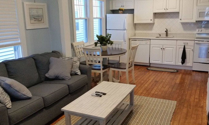 Ventnor City Appartement | Full Summer Rental. Super clean place near the beach and Atlantic City!