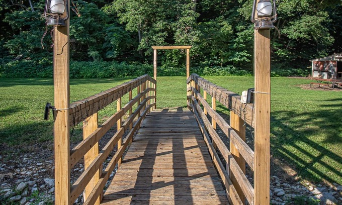 Ray County Cottage | Full Vacation Home on The Farm in Swafford Valley