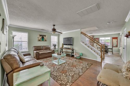 Spring Maison | Fuller Bluff