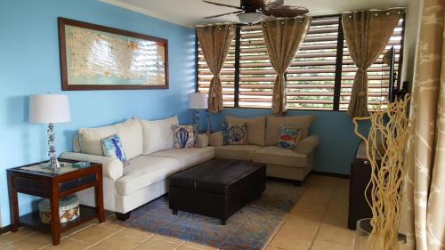 Hucares Appartement | Fully Air-Conditioned Beach Front Penthouse Apartment