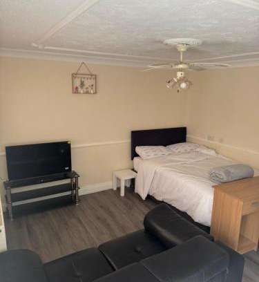 Canvey Island Appartement | Fully en-suite with kitchen