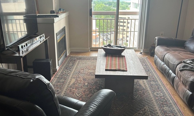 Clarendon Appartement | Fully equipped 1-bedroom, pool, gym & parking in Clarendon, Arlington