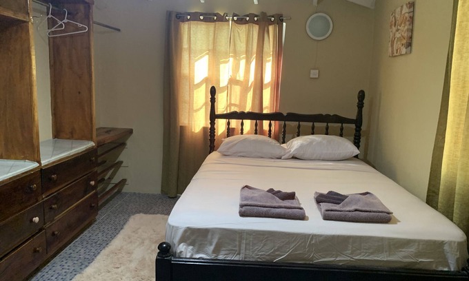 The Lime Appartement | Fully equipped 2 BR A/C Apartment in Grand Anse