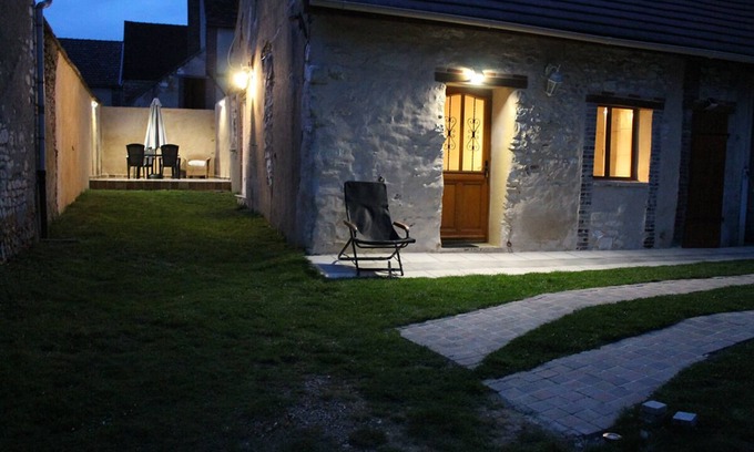 Bellechaume Maison | Maison équipée et animée avec traiteur antillais en bourgogne près de Chablis