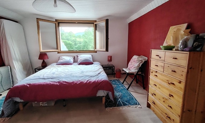 Massiac Appartement | Fully-equipped private room in volcano country