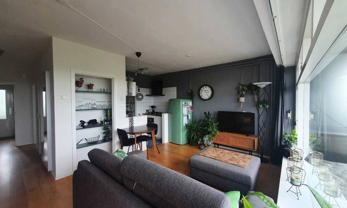 Nieuw-West Appartement | Fully Equipped, Spacious Apartment + View [romantic Getaway]