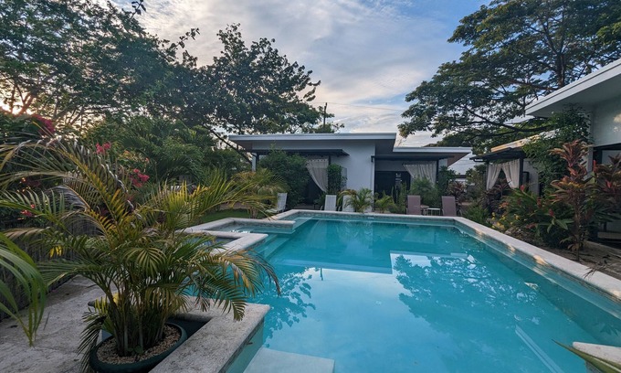 Samara Maison | Fully equipped studio, short walk to beach, stores and restaurants