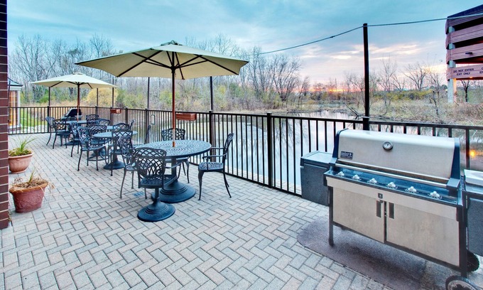 Oakbrook Terrace Copropriété | Fully-Equipped Suite | Gym Access