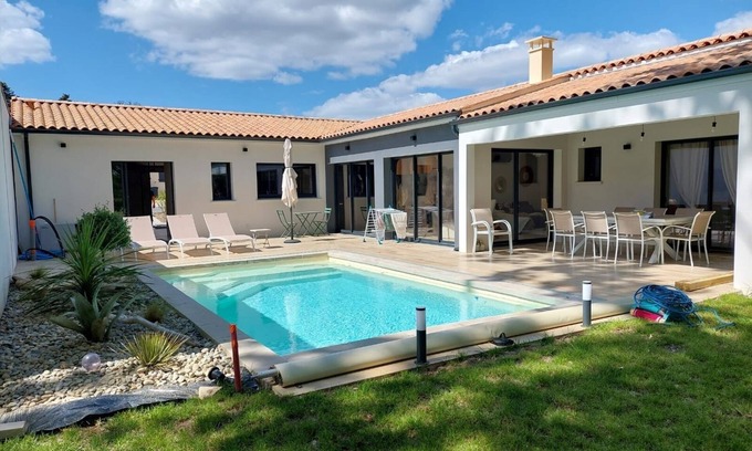 Saint-Augustin Villa | villa tt équipée avec piscine Piste cyclable à 100 m 5 mn de St palais