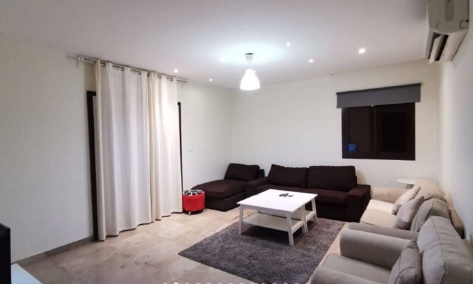 Al-Hamra'a Maison | Appartement sur le toit entièrement meublé À LOUER 2BR / unité 16