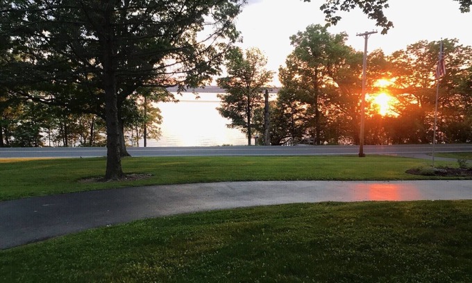 Town of Varick Maison | Fully Furnished Seneca Lake Lakefront Rental