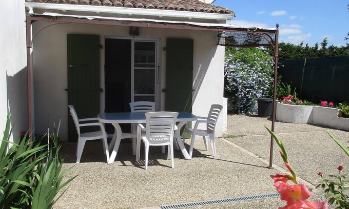 Le Bois-Plage-en-Re Maison | Fully independent STUDIO rental ile de Re commune le bois plage en Re